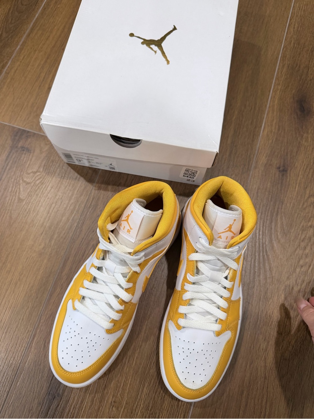 Nike Air Jordan 1 Mid University Gold Yellow White BQ6472-117 Women's Sizes 9.5